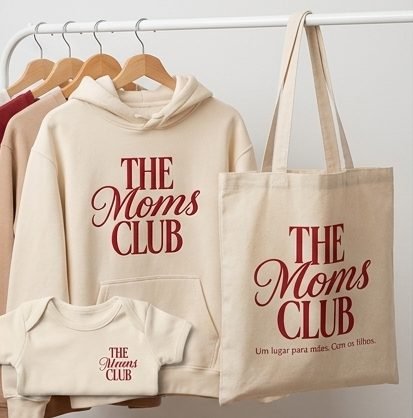 Moletom e ecobag com a marca The Moms Club